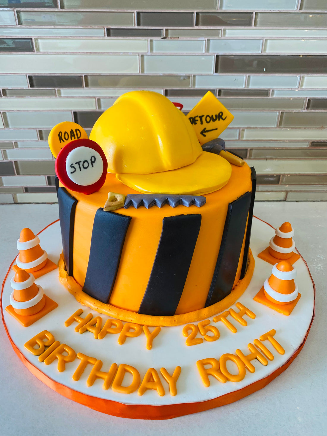 CONSTRUCTION THEME FONDANT CAKE