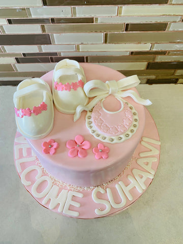 BABY GIRL PINK FONDANT CAKE