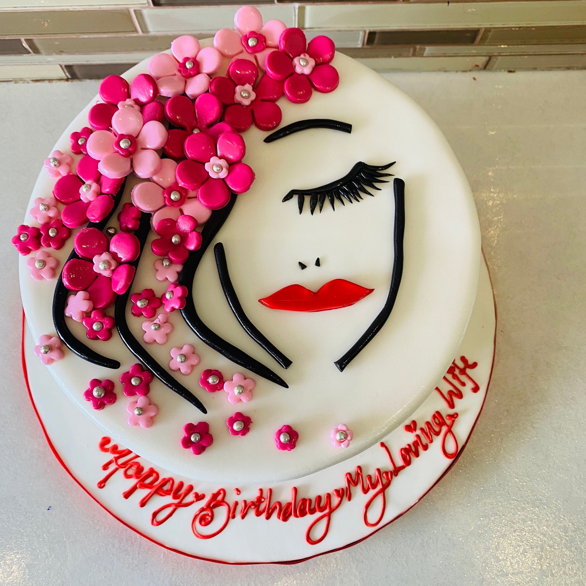 LADY FACE FONDANT CAKE
