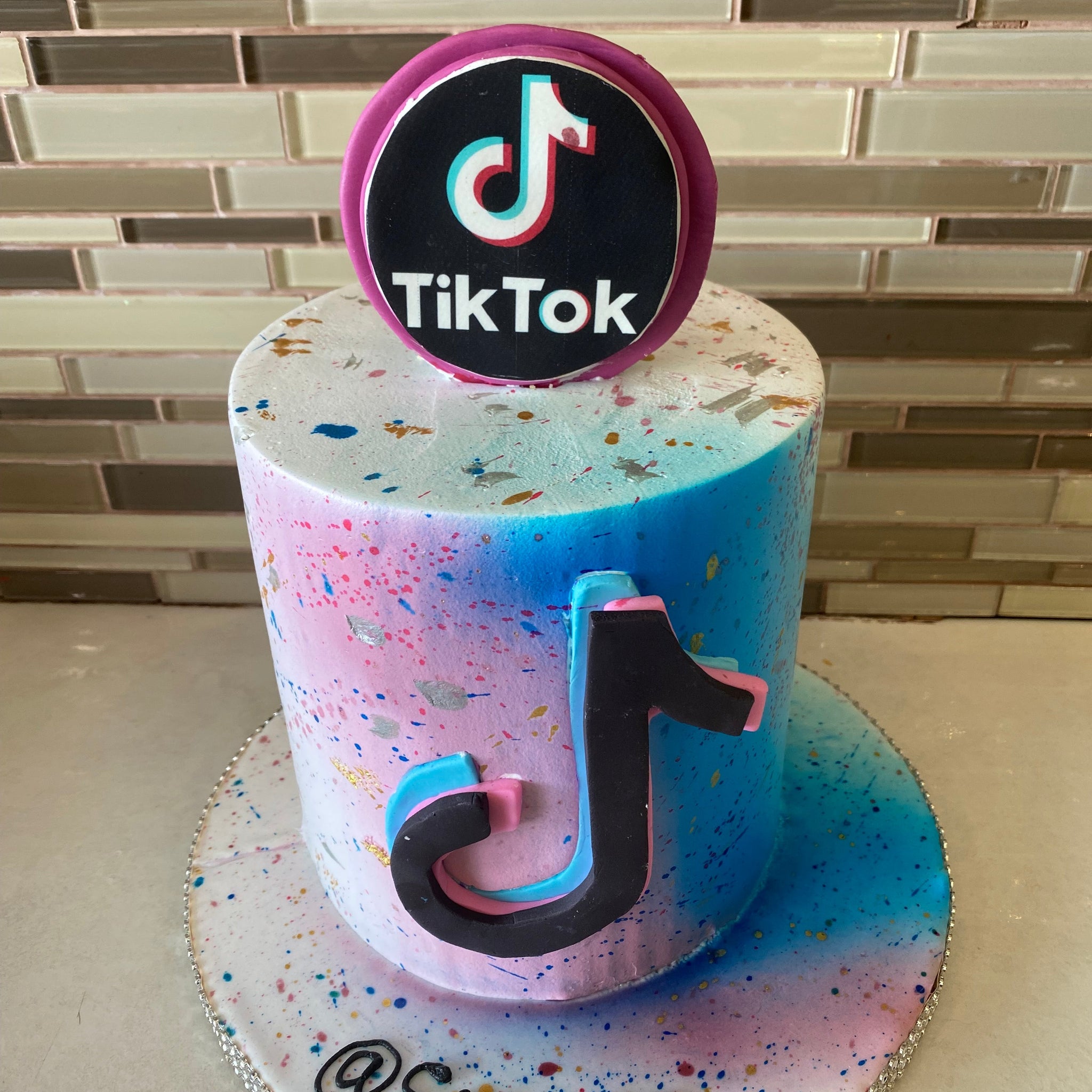 TIKTOK CREAM CAKE