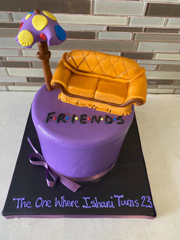 FRIENDS COUCH FONDANT CAKE