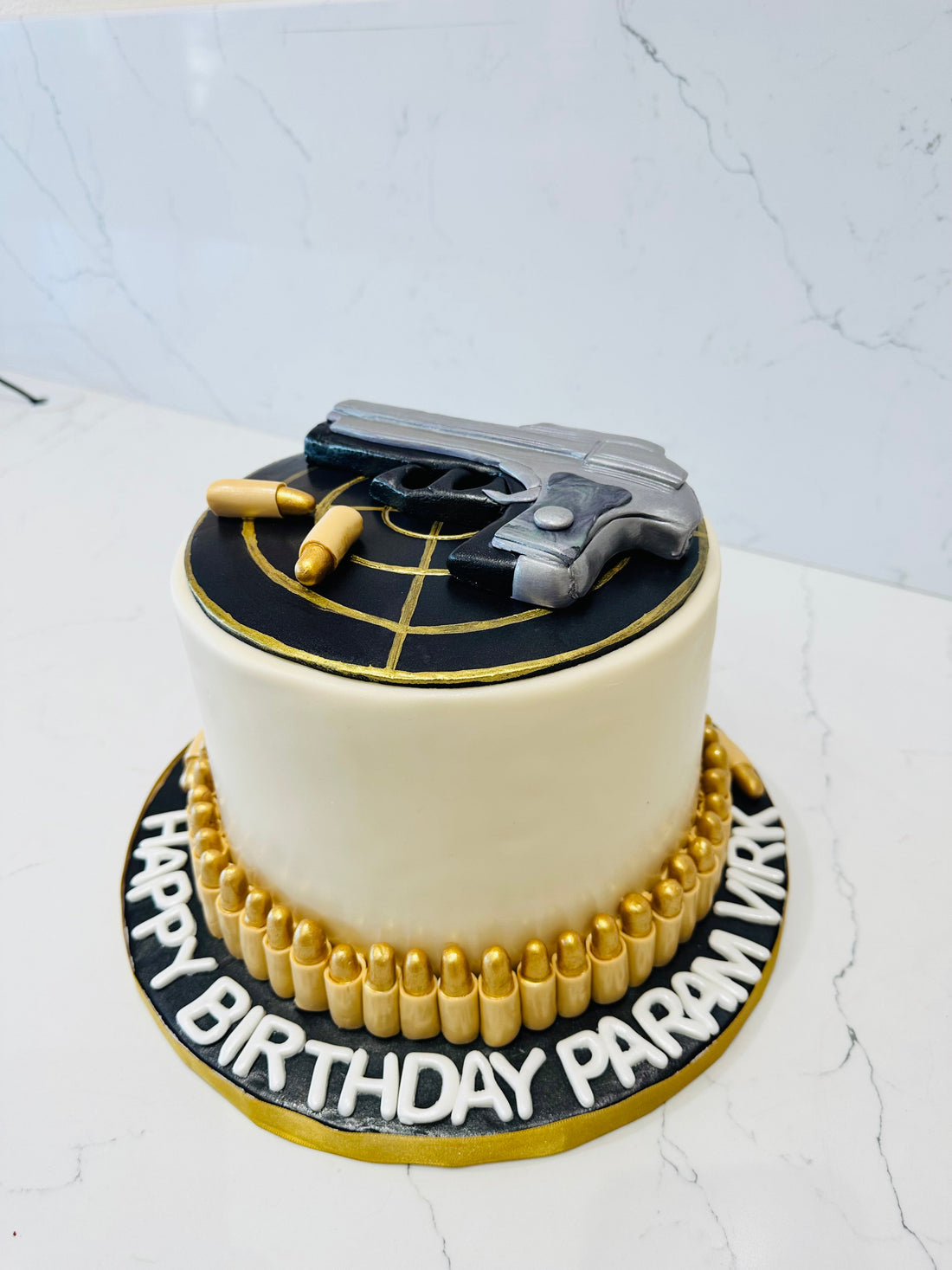 PARAM GUN FONDANT CAKE