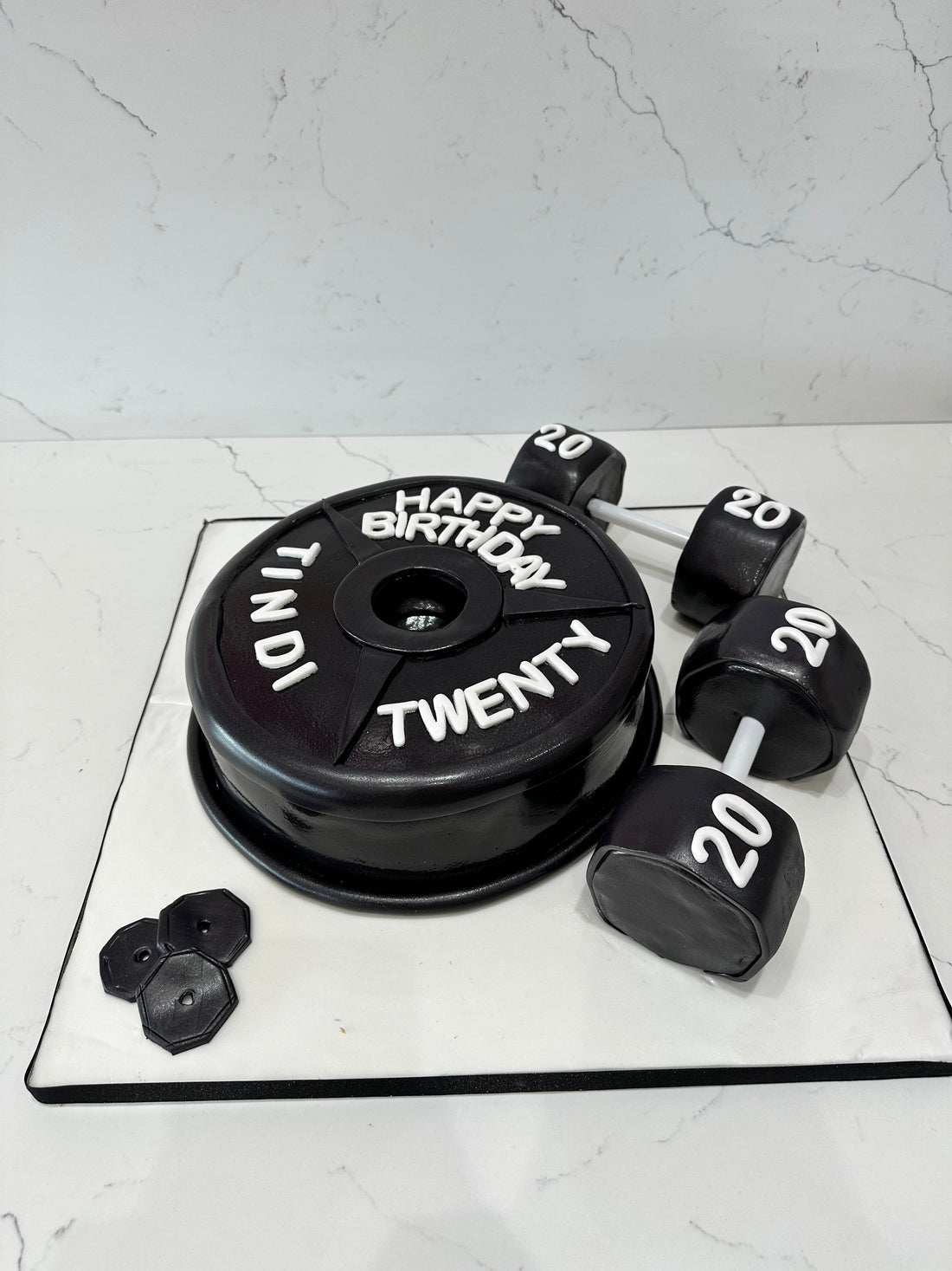 WEIGHT MOLDED GYM FONDANT CAKE