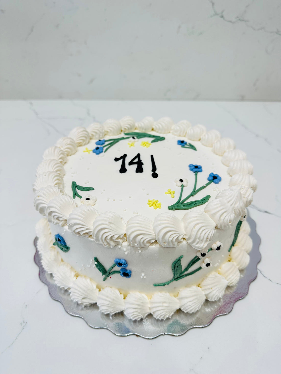 IVORY LIL FLOWER CAKE