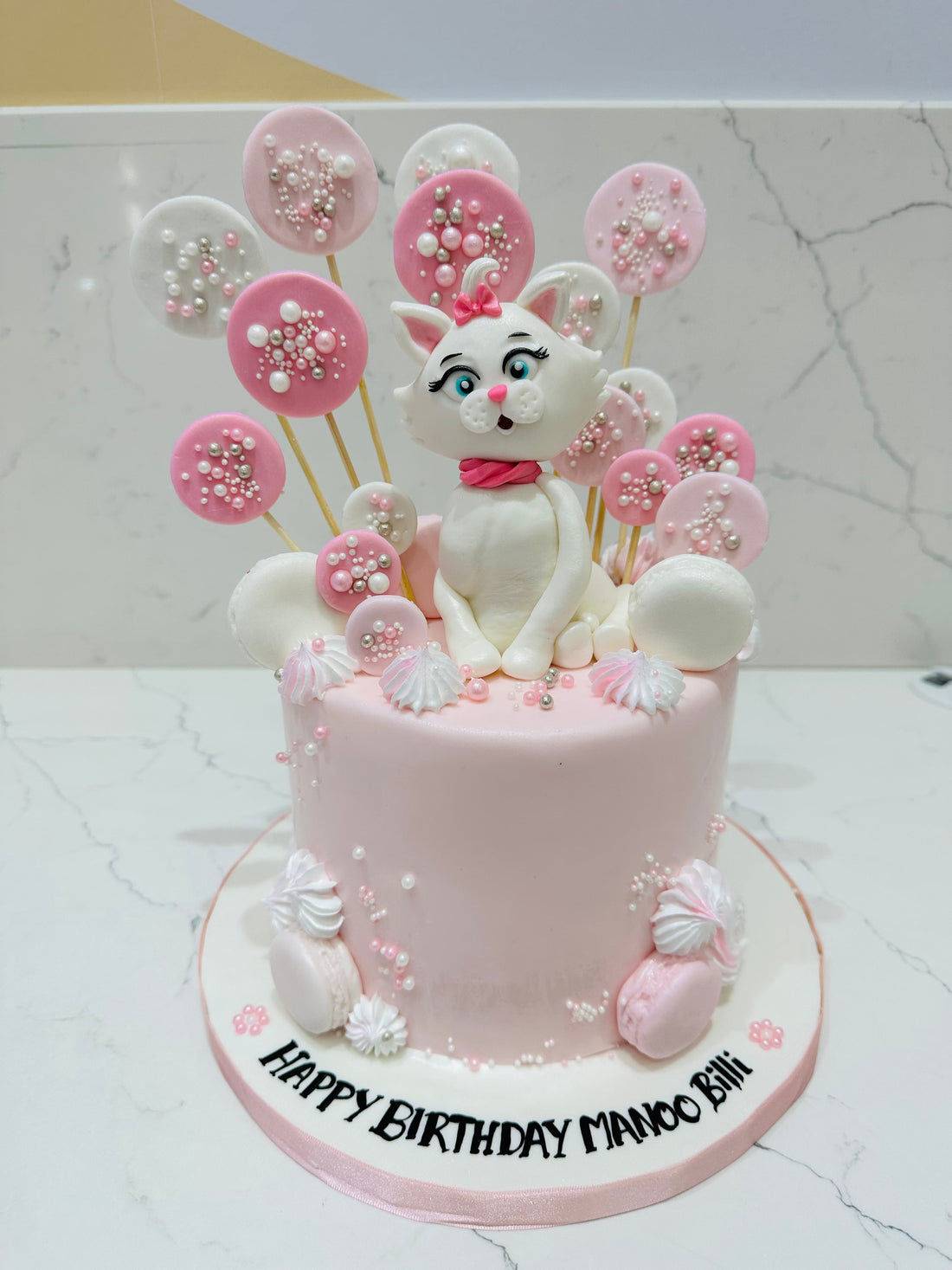 PINK & WHITE KITTY FONDANT CAKE