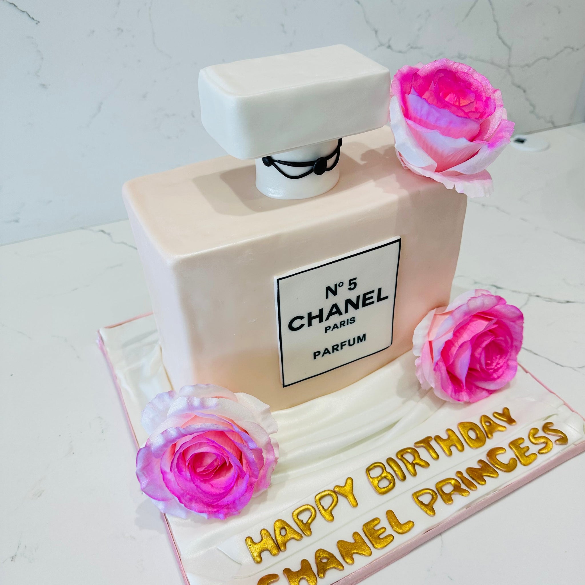 CHANEL PERFUME MOLDED FONDANT CAKE