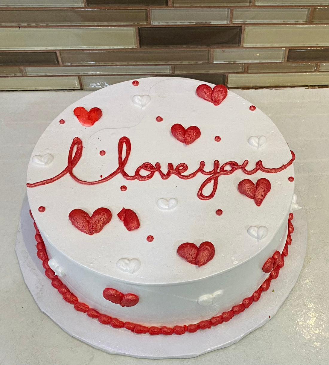 LOVE VALENTINE CREAM CAKE