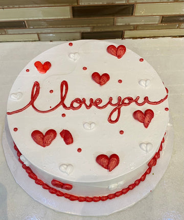 LOVE VALENTINE CREAM CAKE