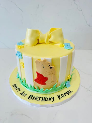 POOH THEME FONDANT CAKE