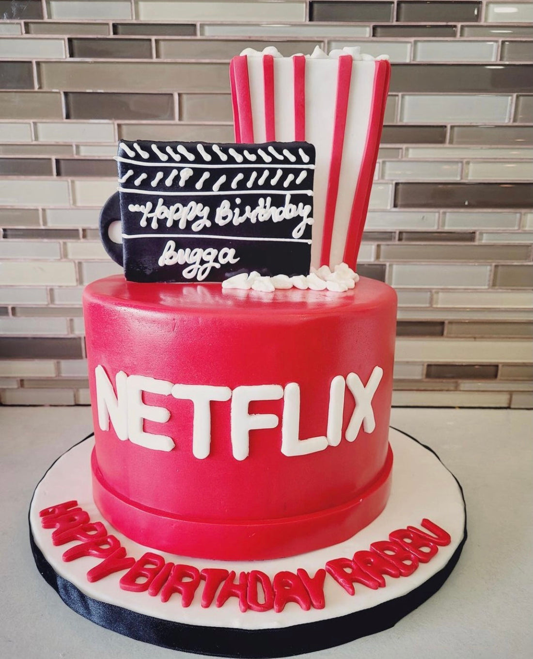 RABBU NETFLIX FONDANT BIRTHDAY CAKE