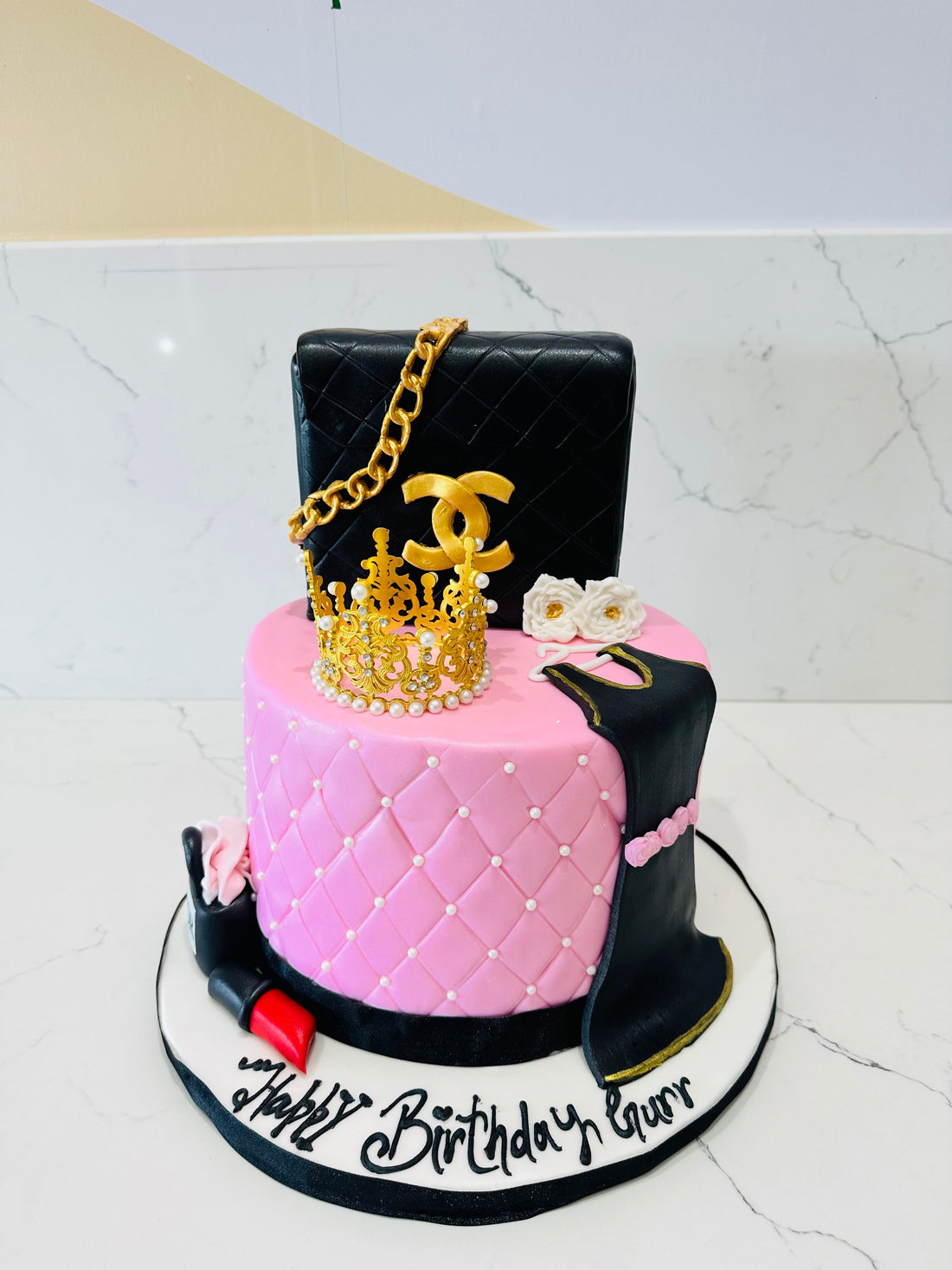 GURR CHANEL FONDANT CAKE