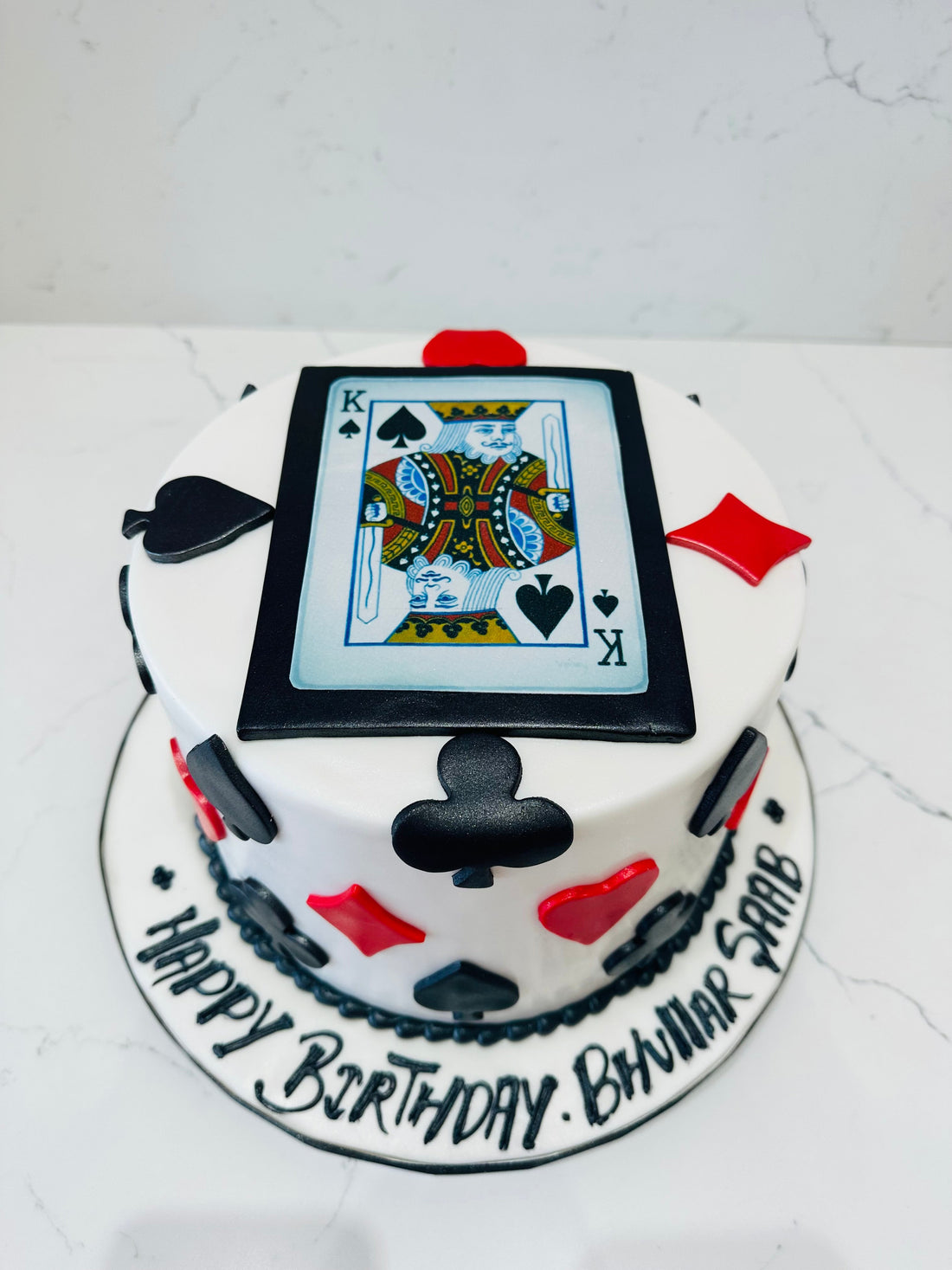 KING CARD FONDANT CAKE