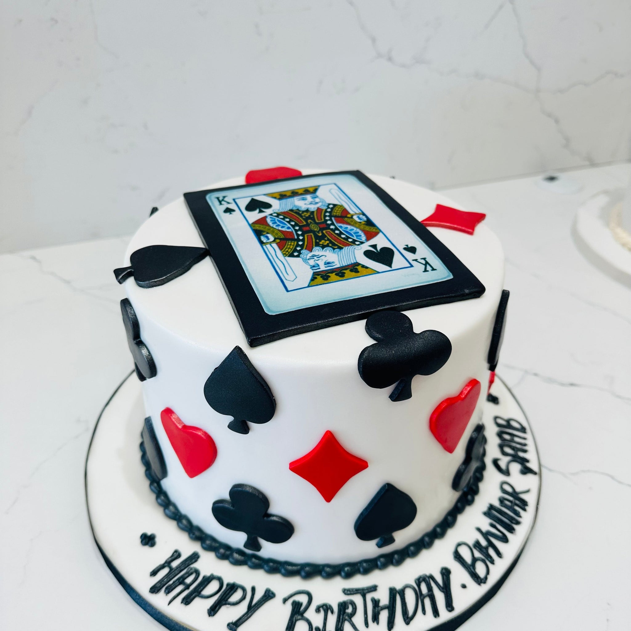 KING CARD FONDANT CAKE