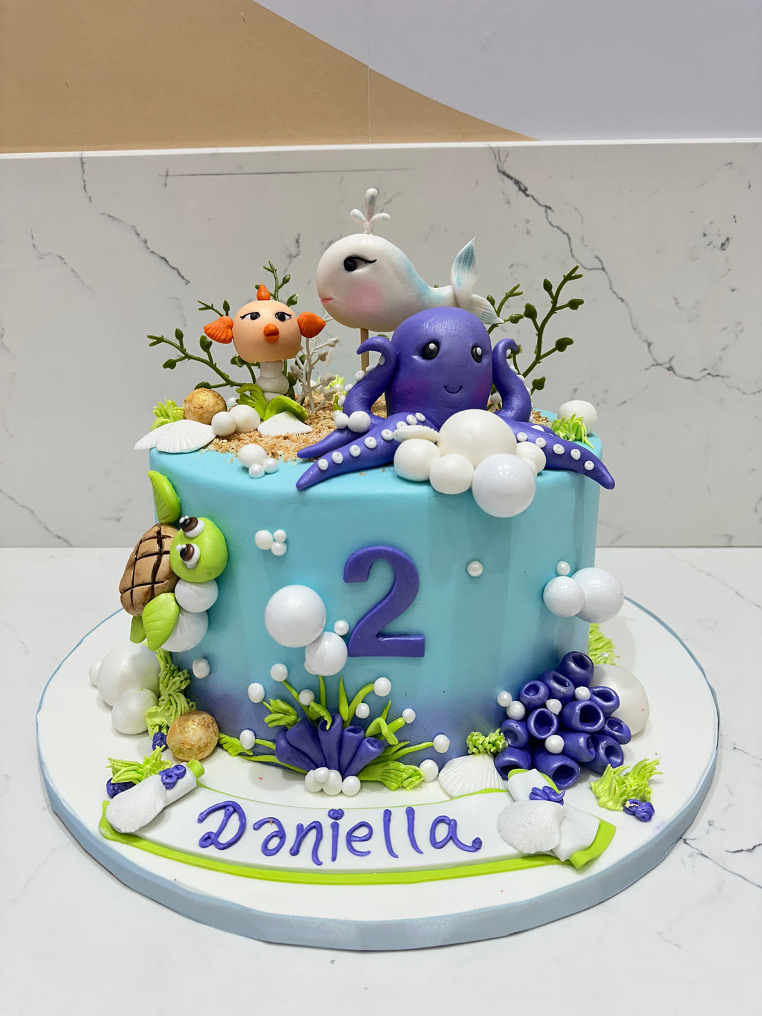 SEA LIFE FONDANT CAKE