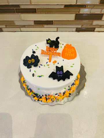 TRICK AND TREAT CREAM CAKE