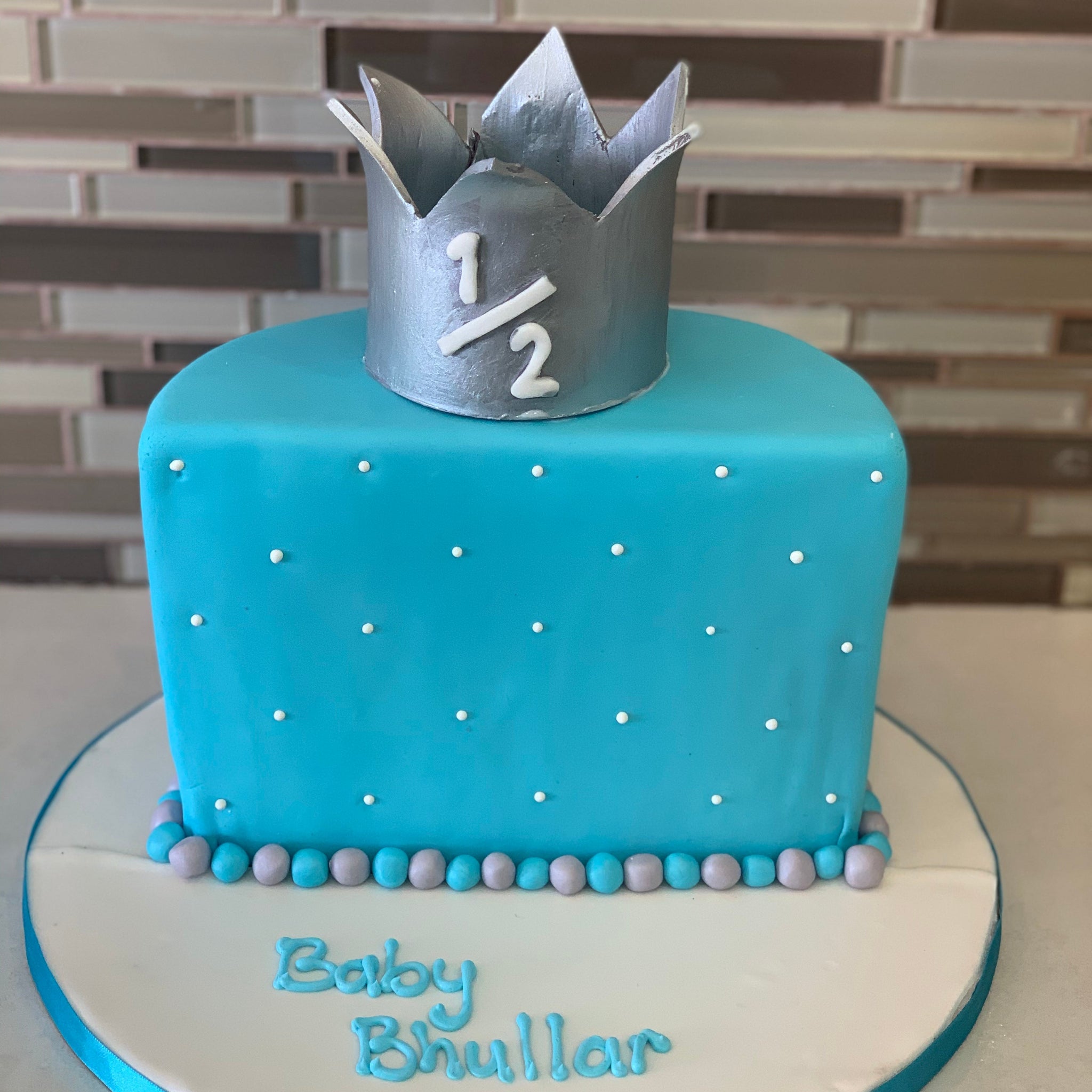 CROWN HALF  BIRTHDAY FONDANT CAKE