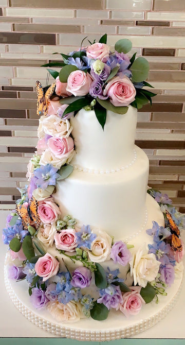 MANYA FONDANT WEDDING CAKE