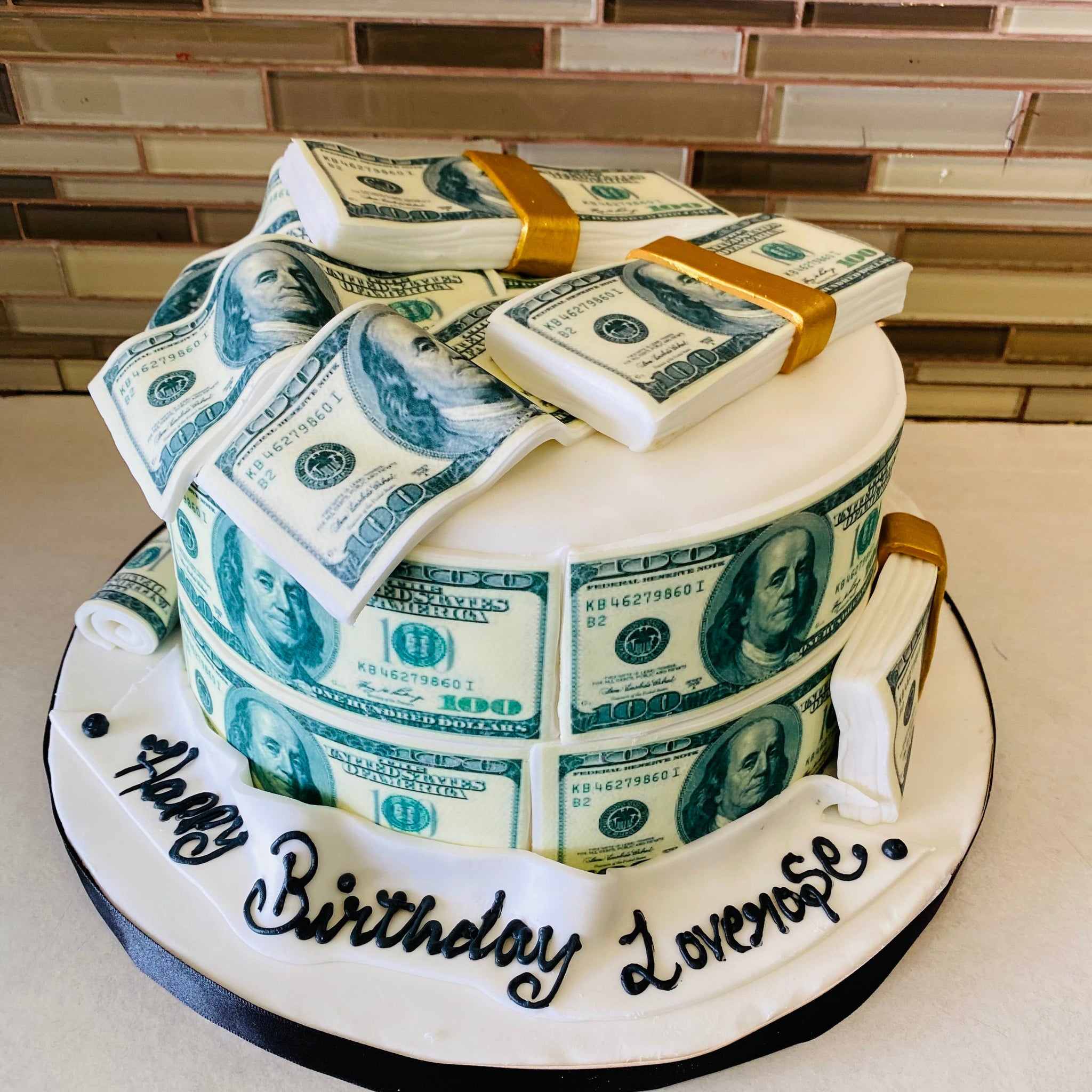 AMERICAN DOLLAR FONDANT CAKE