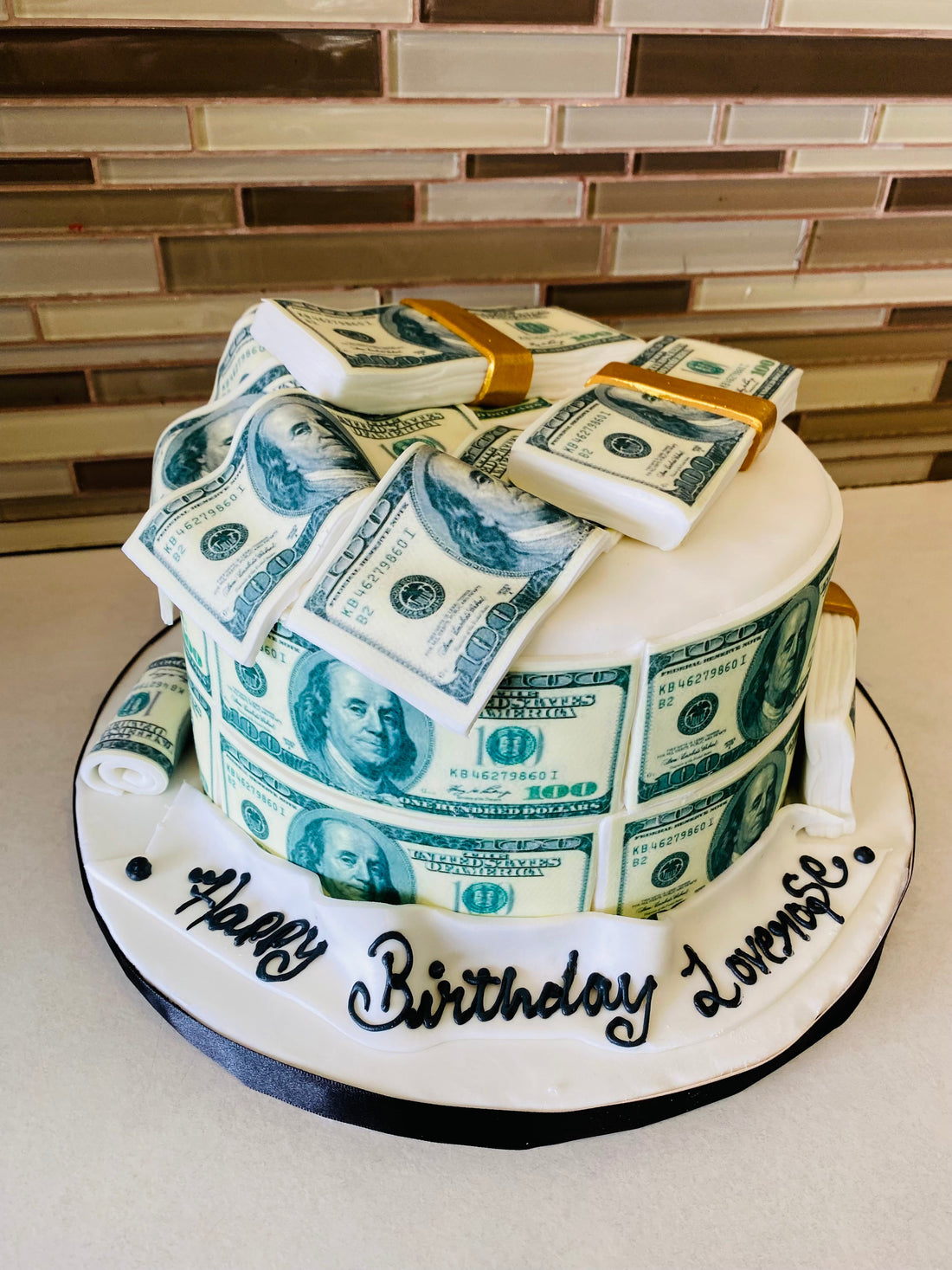 AMERICAN DOLLAR FONDANT CAKE