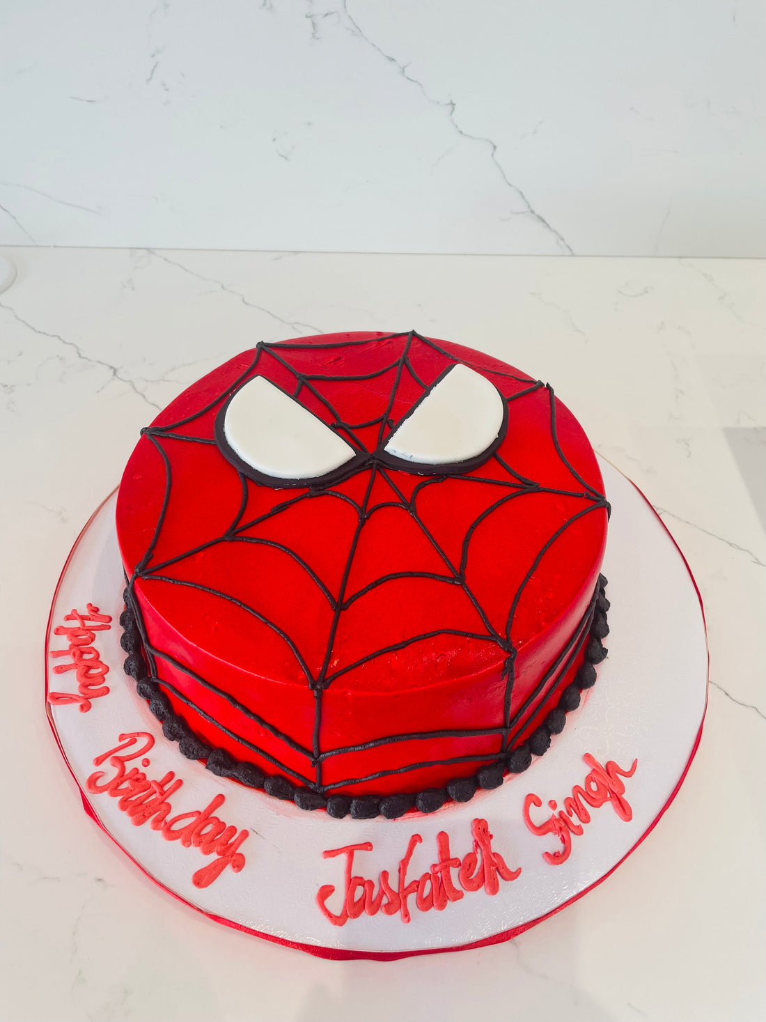 MARVEL SPIDERMAN CAKE