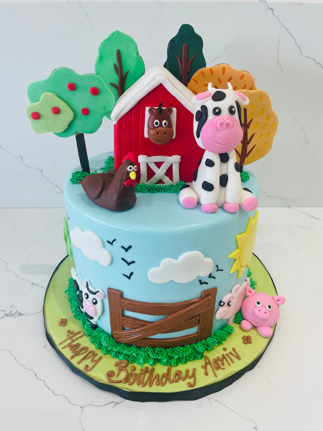 AARIV ANIMAL FONDANT CAKE