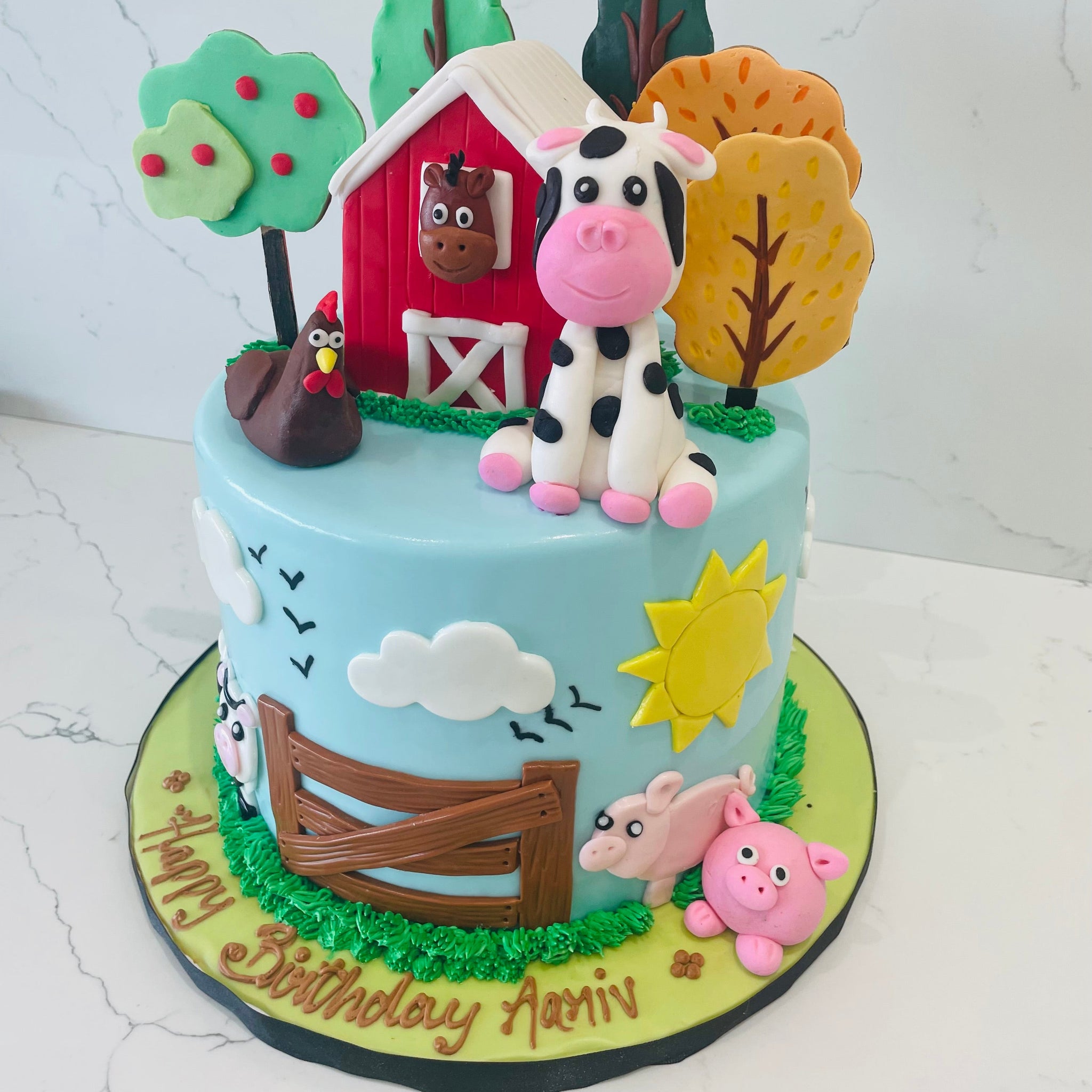 AARIV ANIMAL FONDANT CAKE