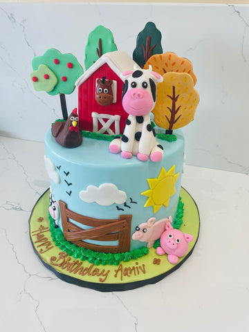 AARIV ANIMAL FONDANT CAKE