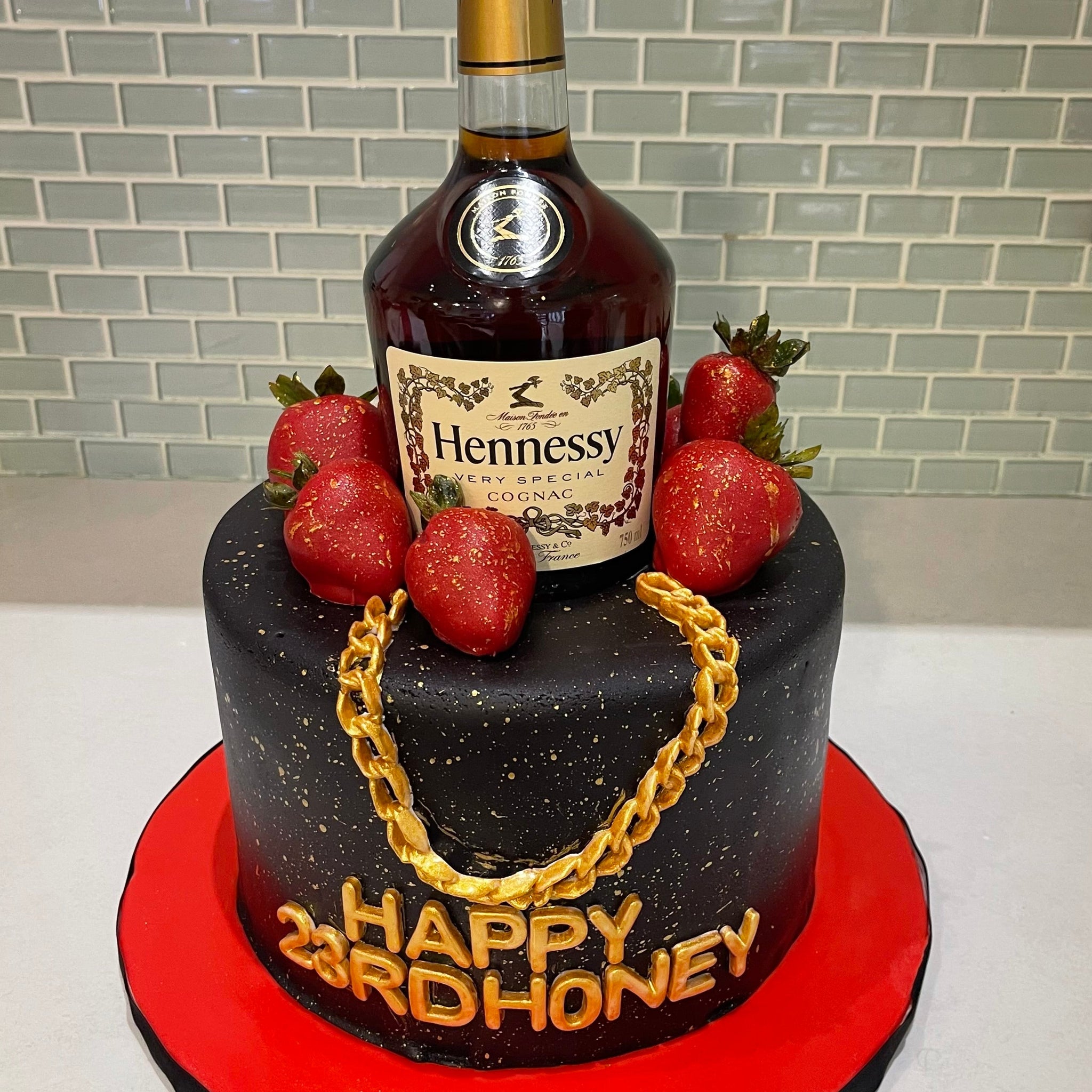 HONEY BOTTLE FONDANT CAKE
