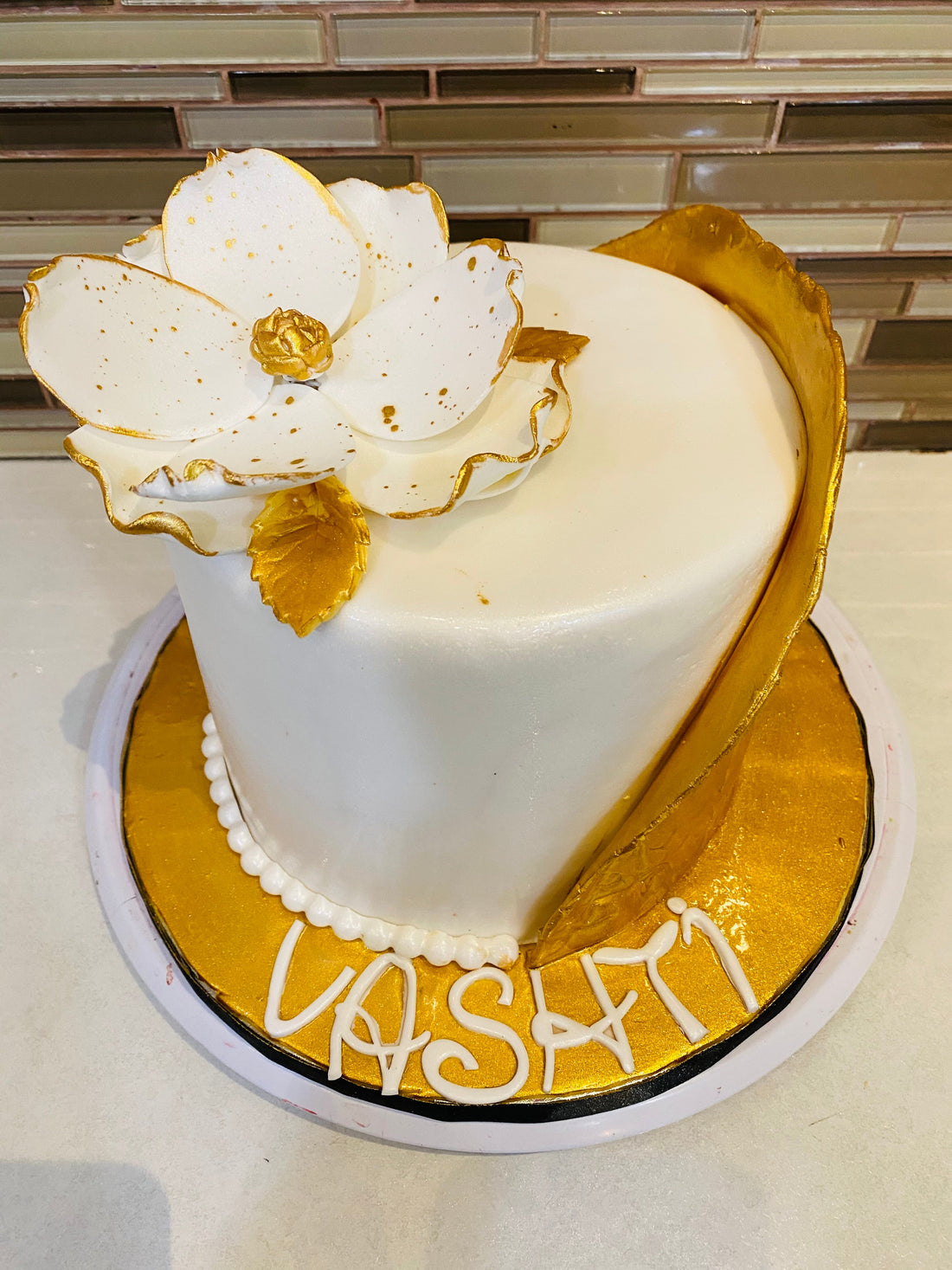 IVORY & GOLD CRUST FONDANT CAKE