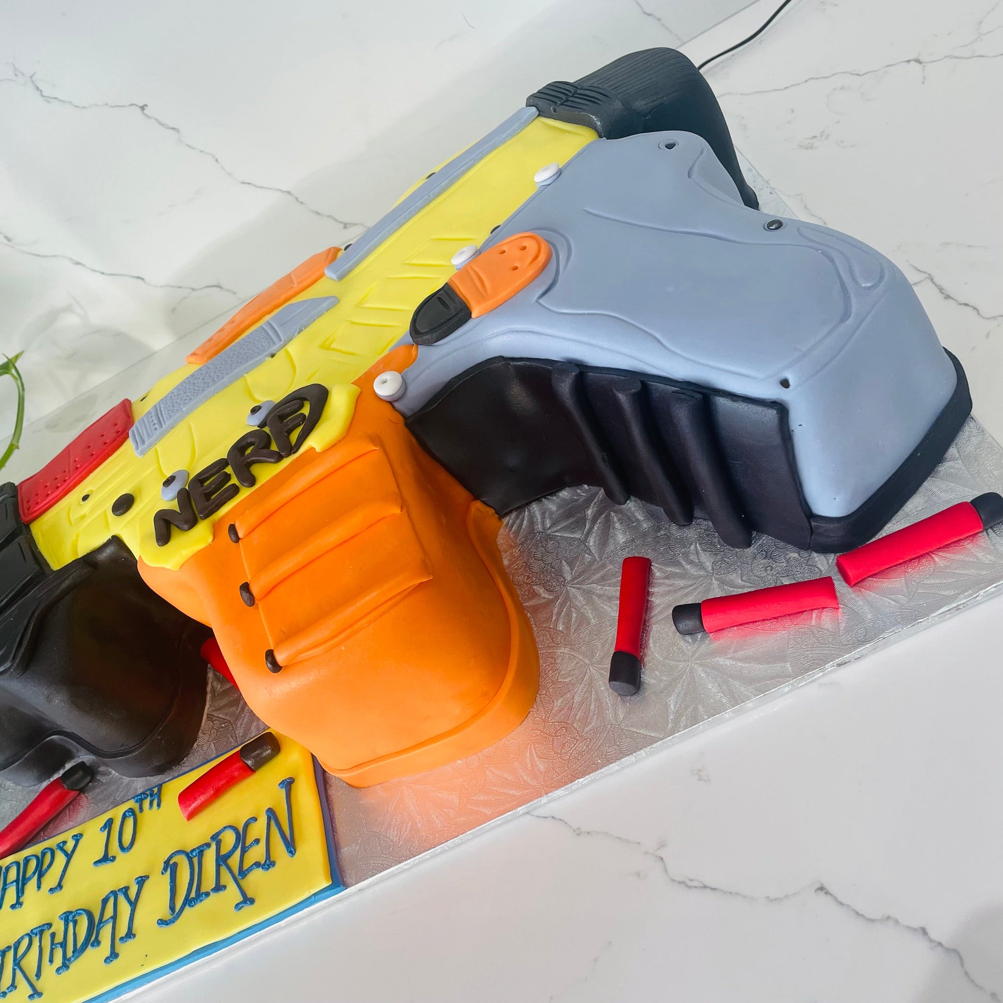 NERF GUN FONDANT MOLDED CAKE