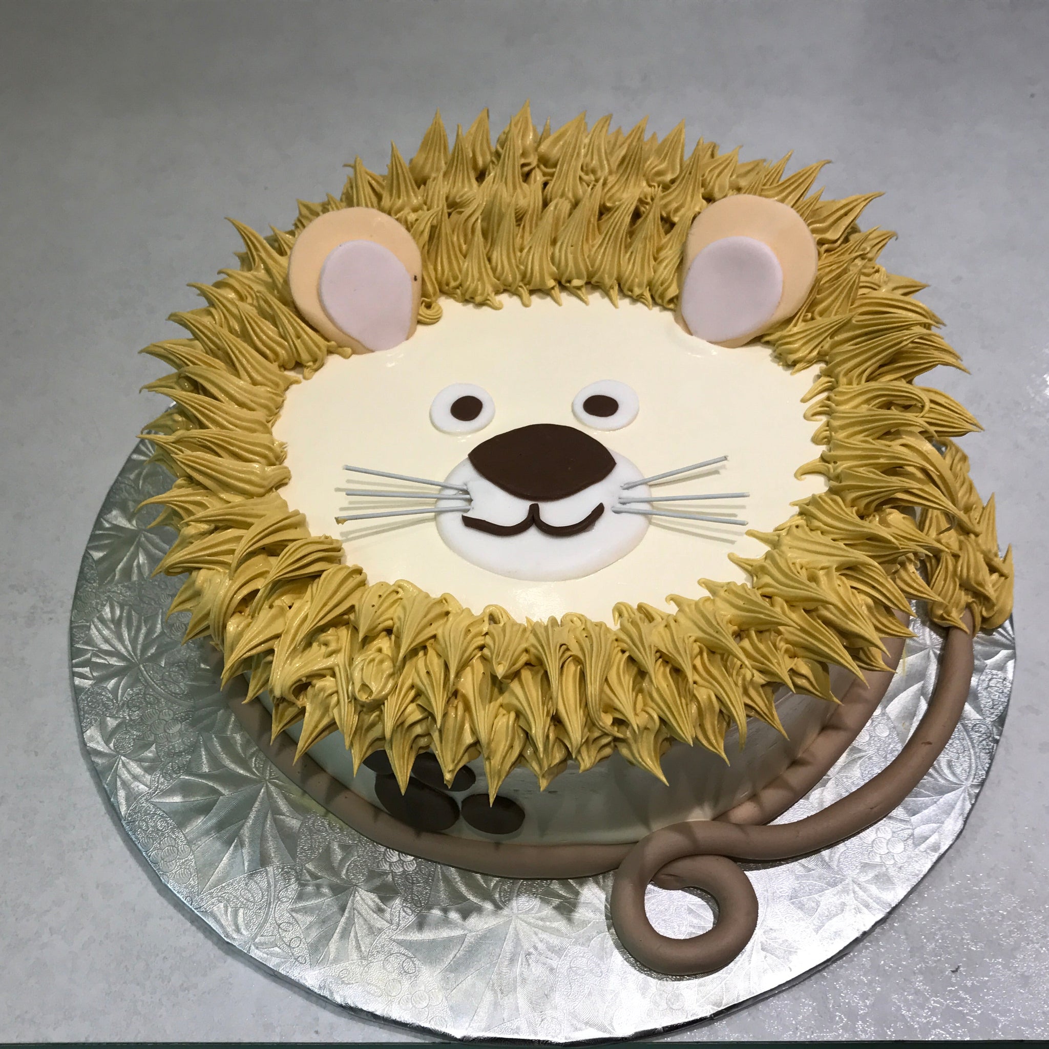 Lion Face Birthday Cake