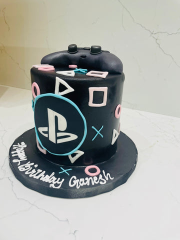 PLAYSTATION FONDANT CAKE