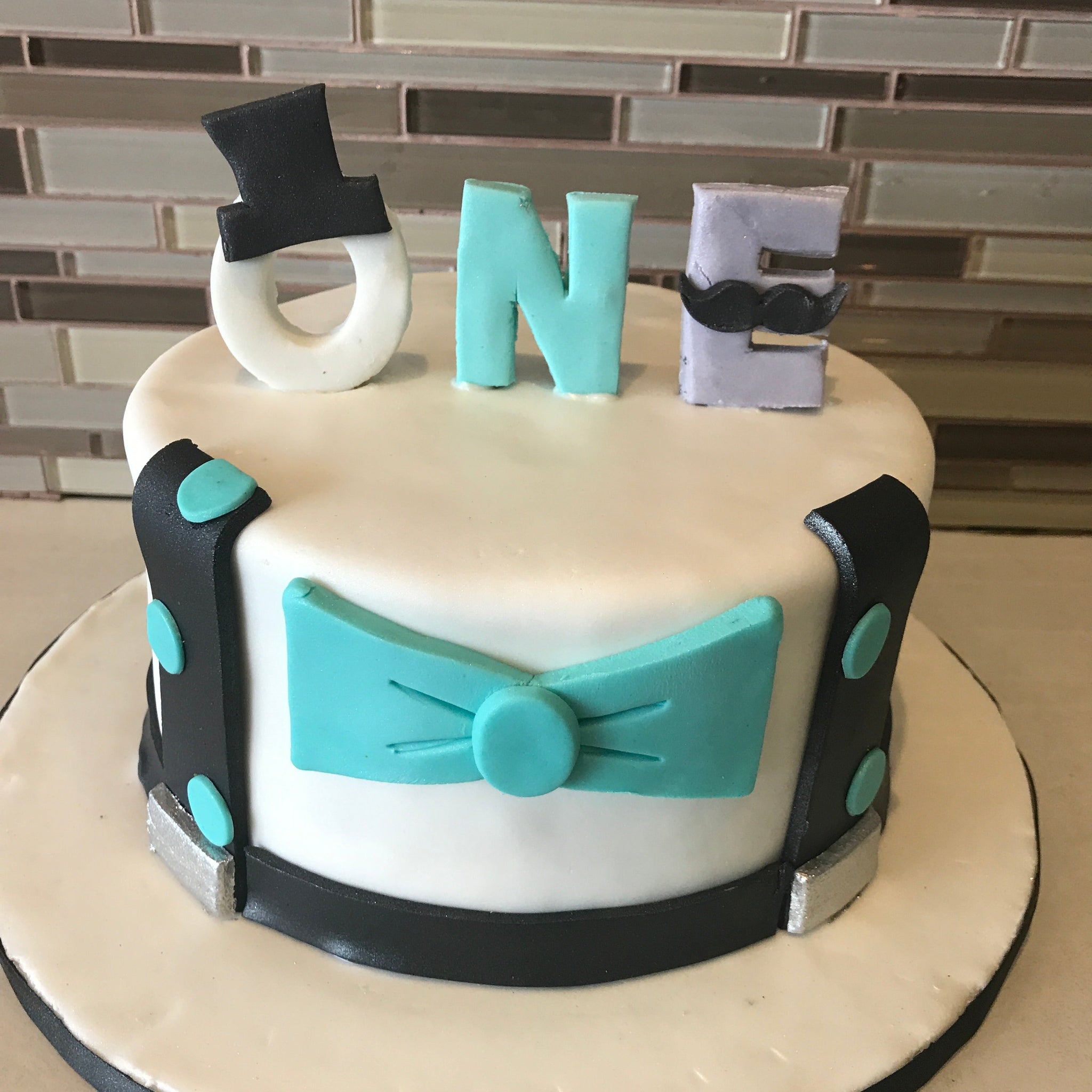 Bow #1 Fondant Cake
