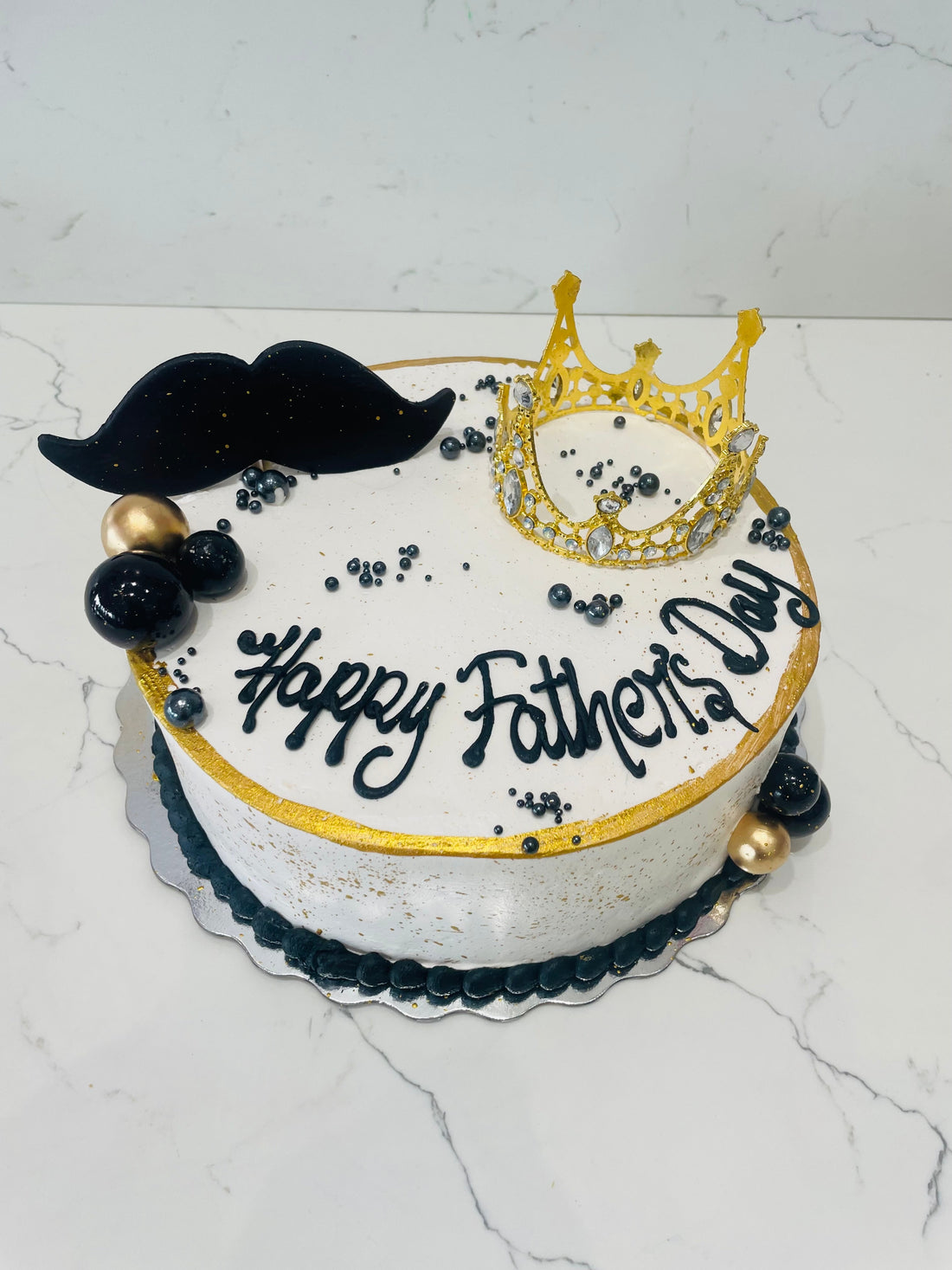 KING FATHER'S DAY CAKE