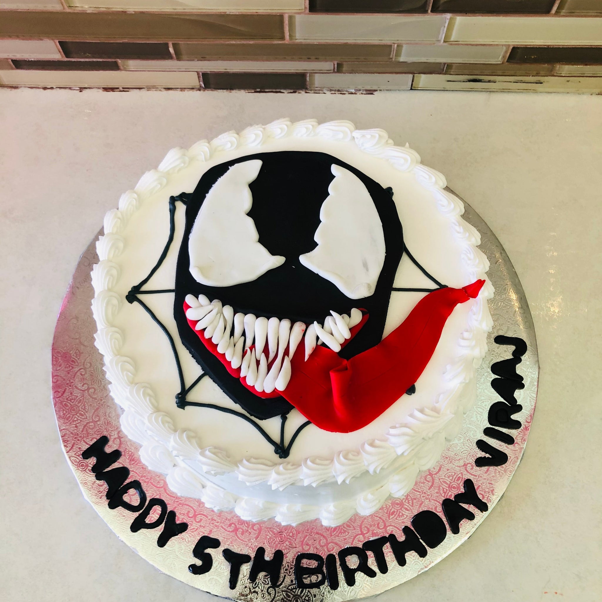 VENOM CREAM CAKE