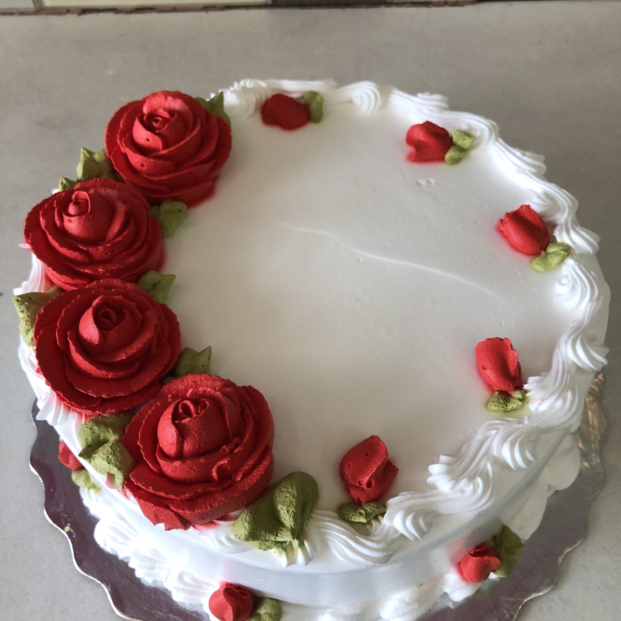 6" Round Cake Regular -Strawberry Divine