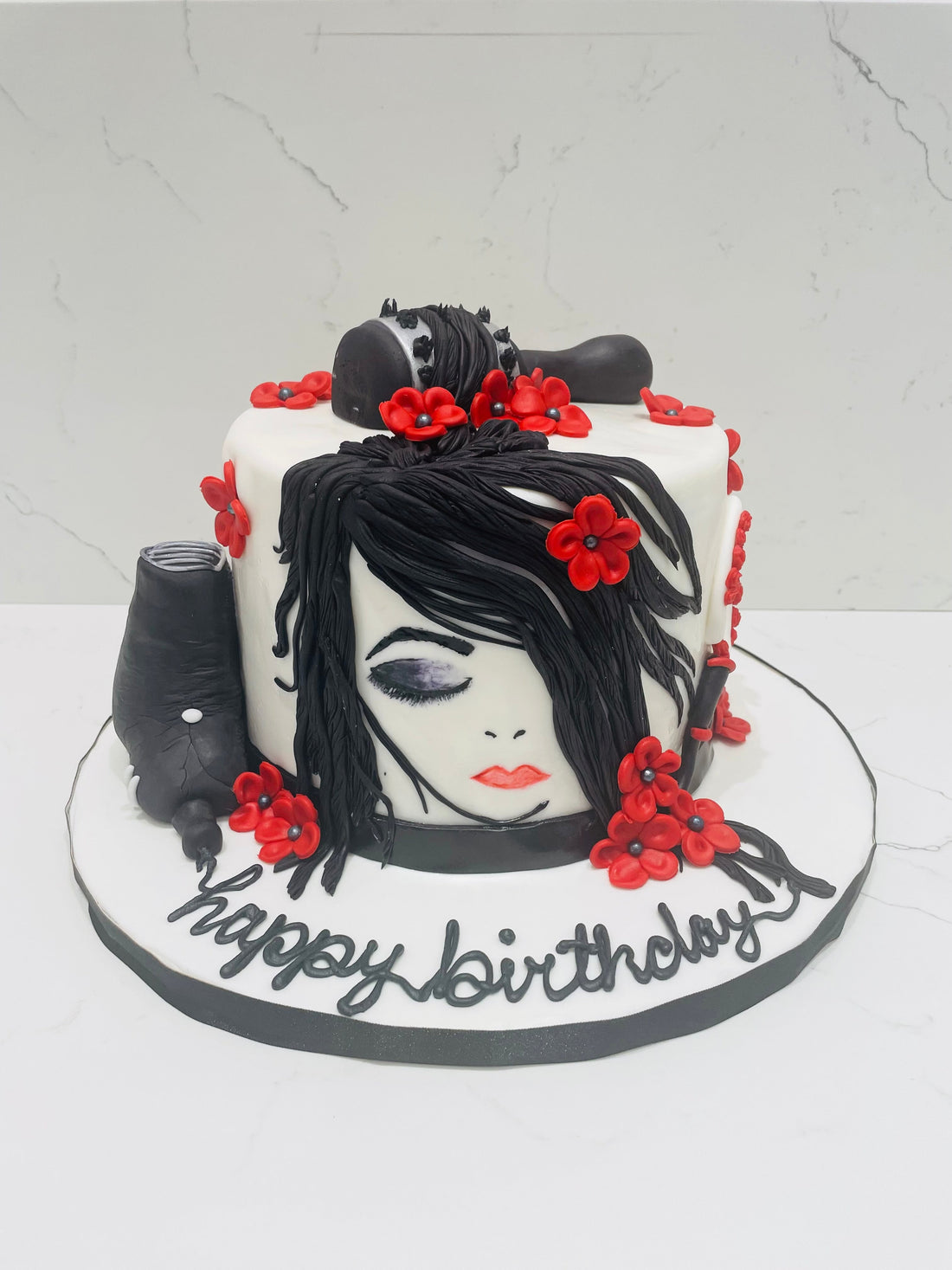 HAIRSTYLIST FONDANT CAKE