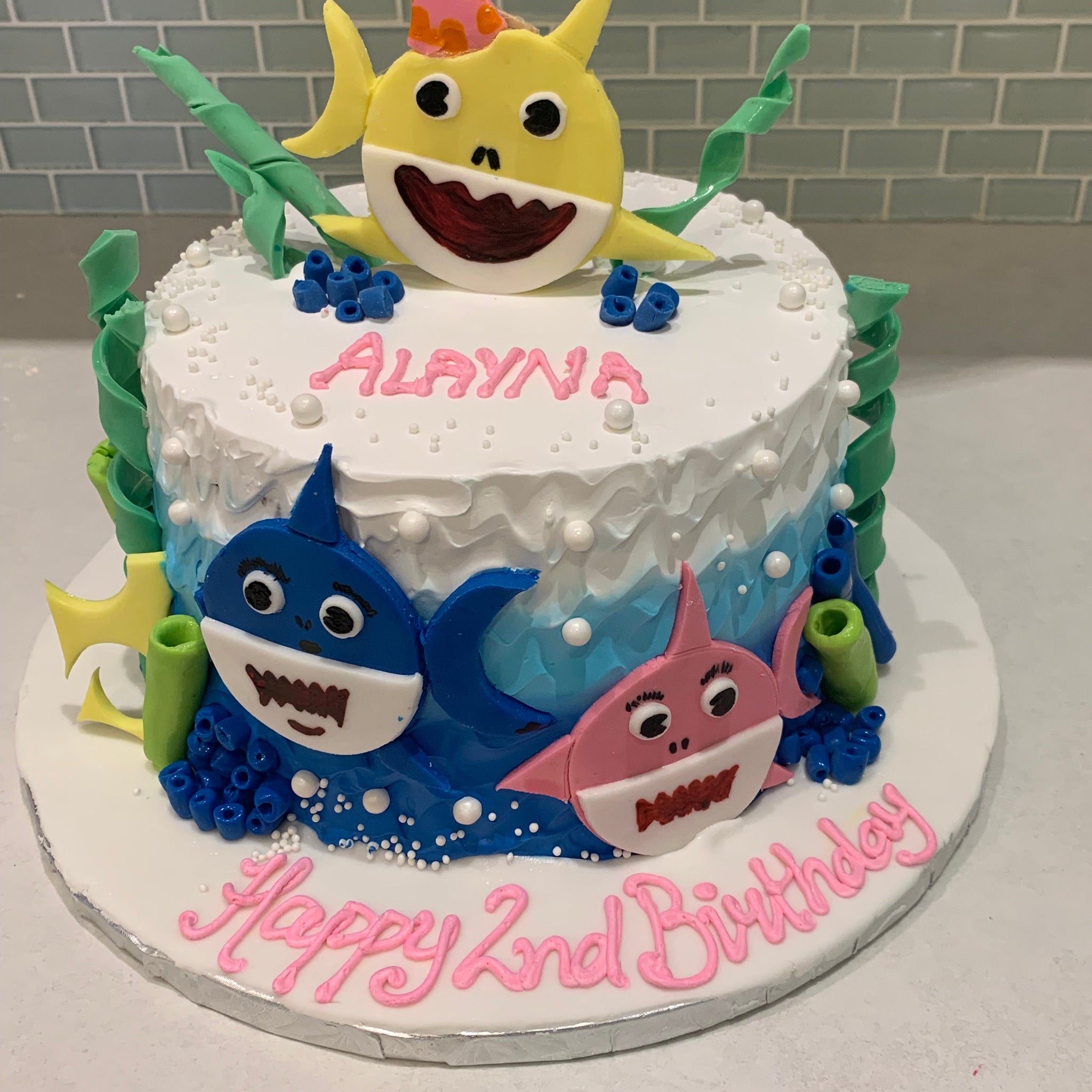 ALAYNA BABY SHARK BIRTHDAY CAKE