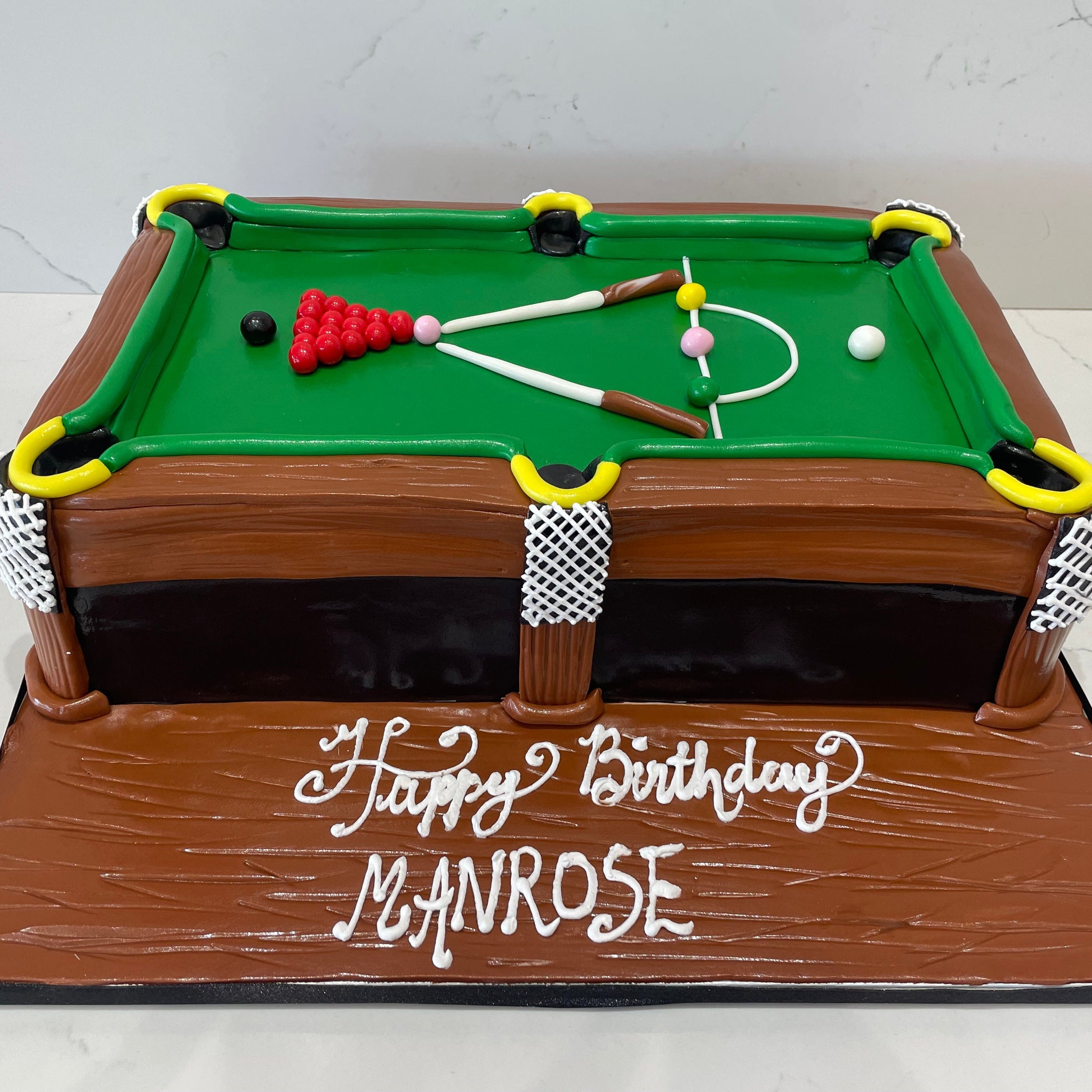 POOL TABLE THEME FONDANT CAKE