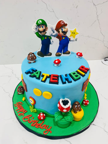 SUPER MARIO FONDANT CAKE