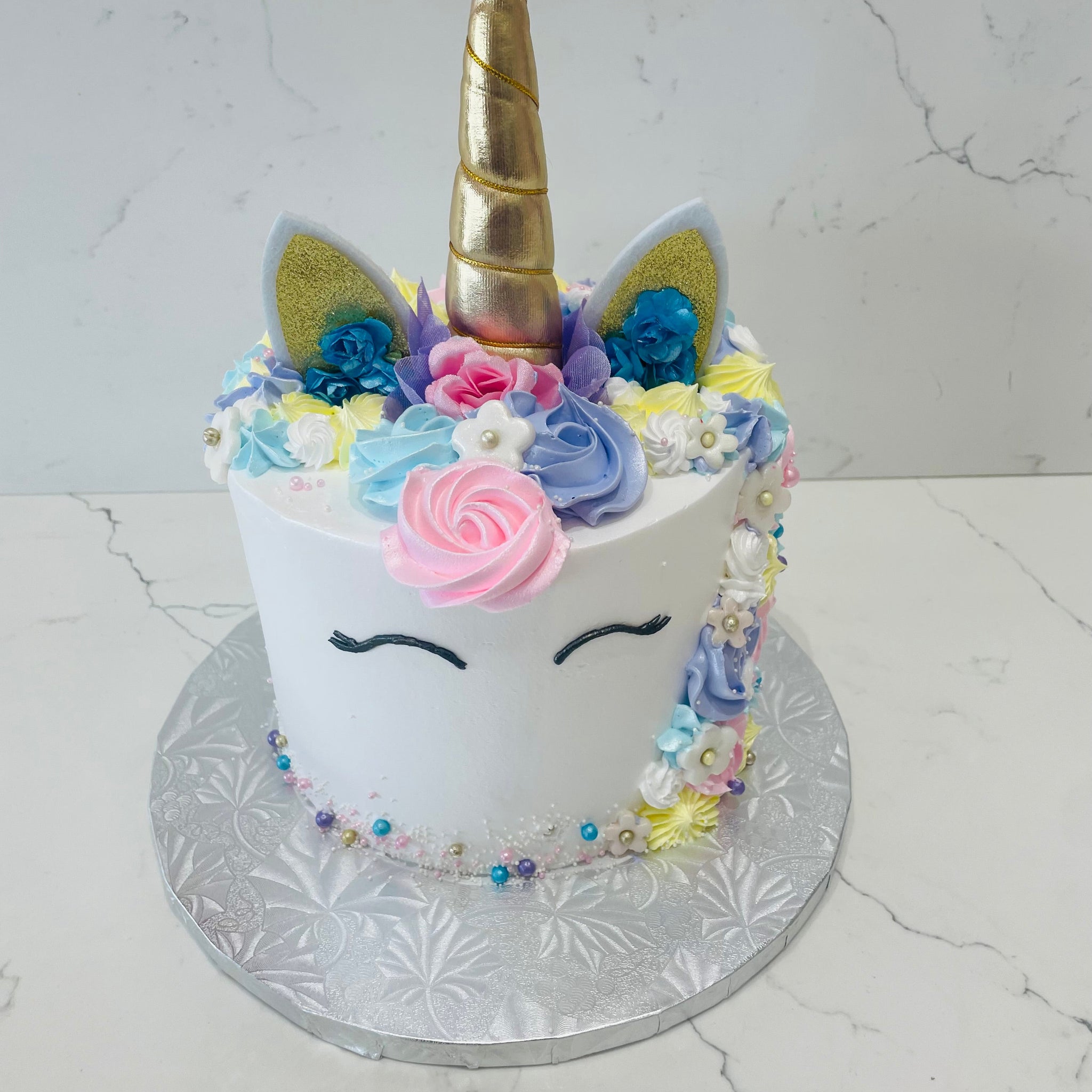 PASTEL UNICORN CREAM CAKE