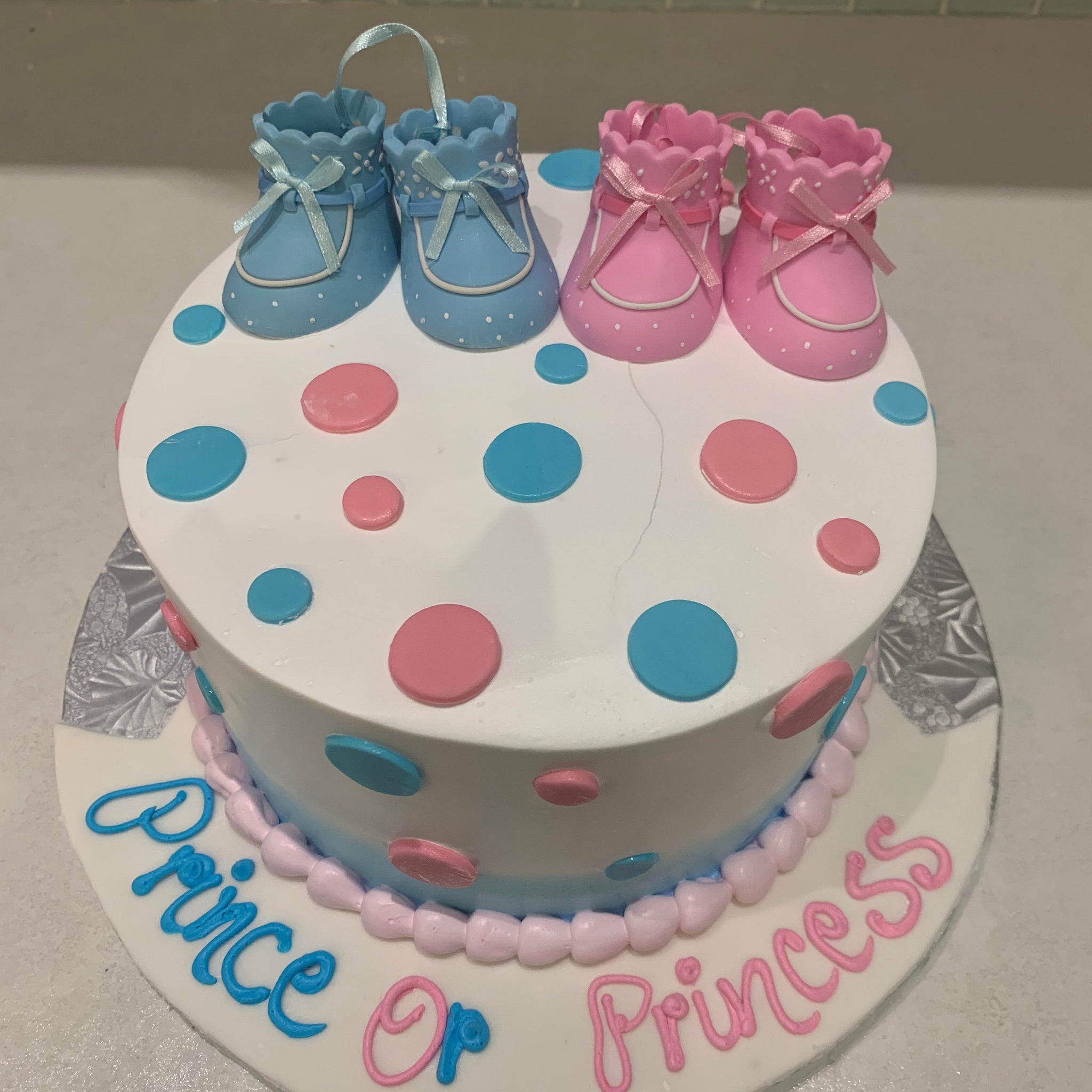 Polka dot Baby shower Cake