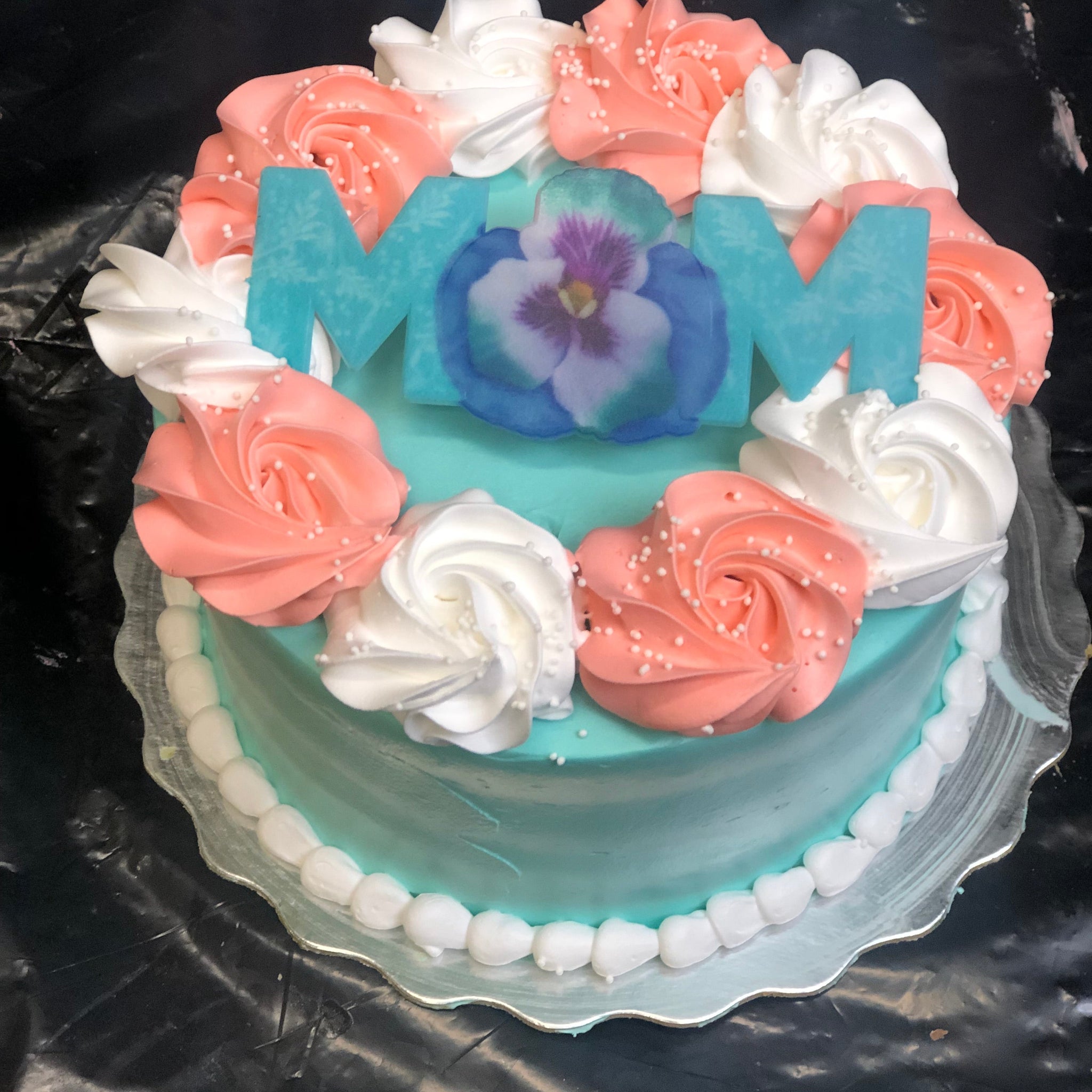 MOM mothers day cake