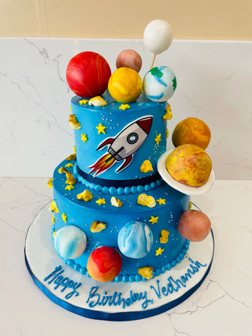 GALAXY PLANETS TIERED CREAM CAKE