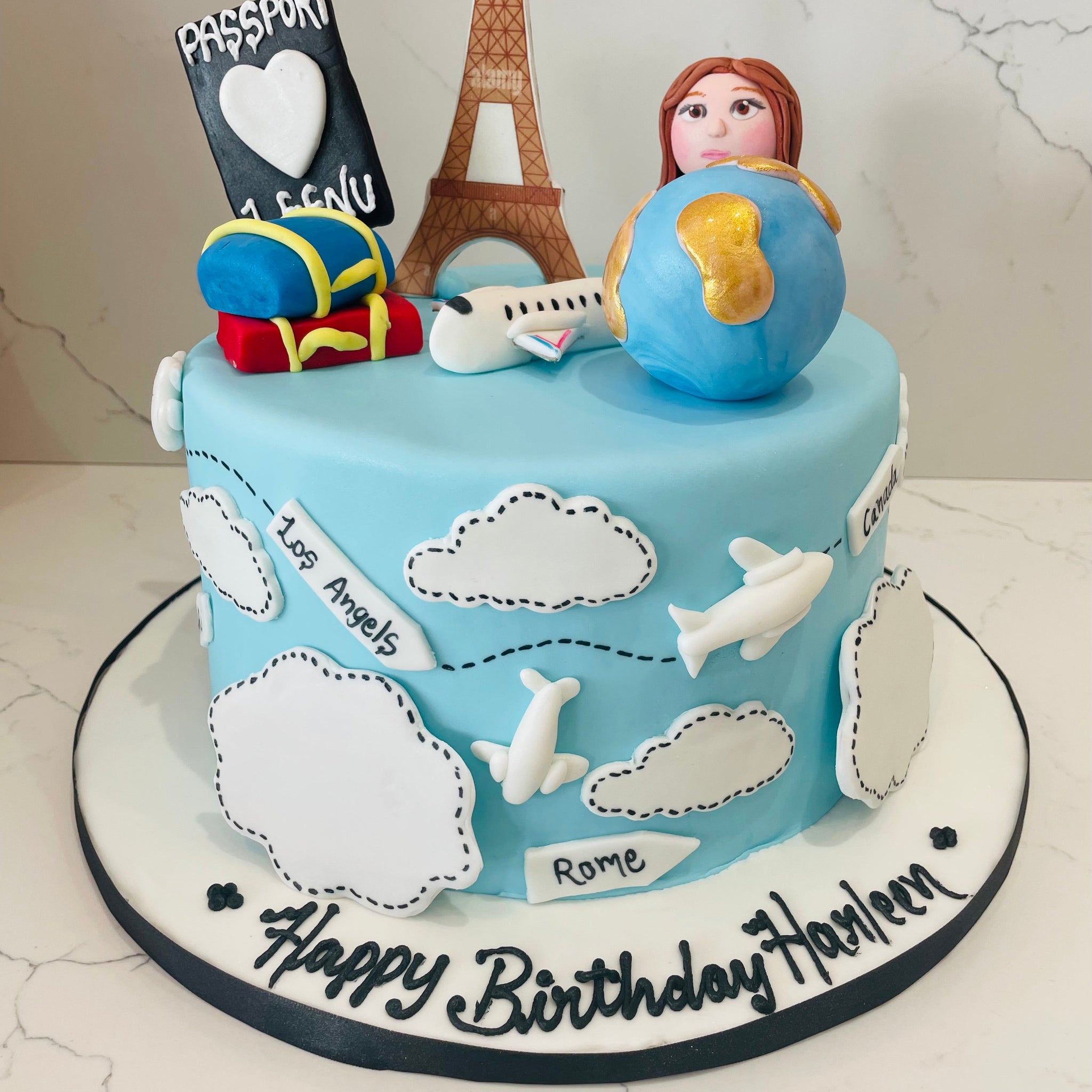 TRAVEL FREAK FONDANT CAKE