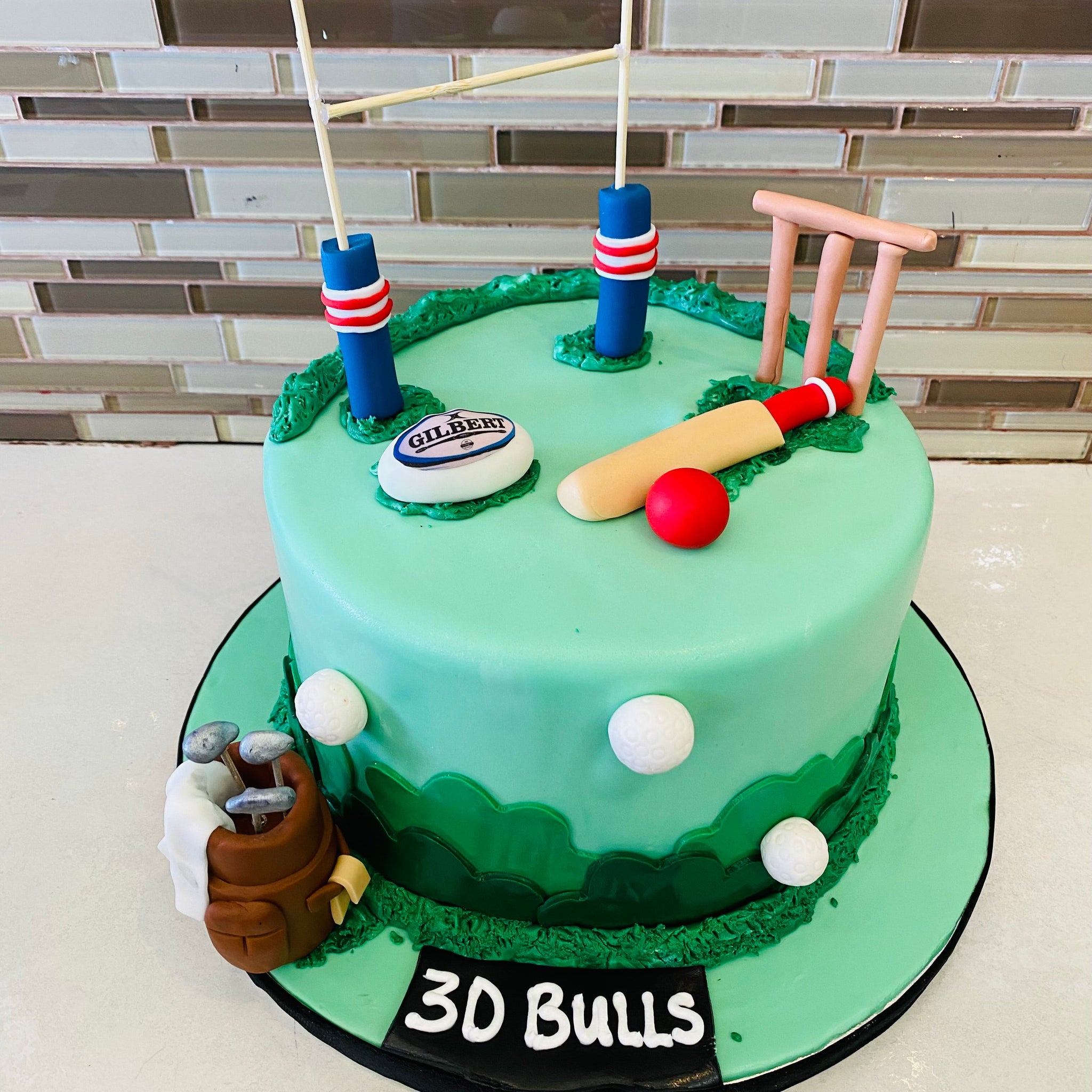 CRICKET & GOLF FONDANT CAKE
