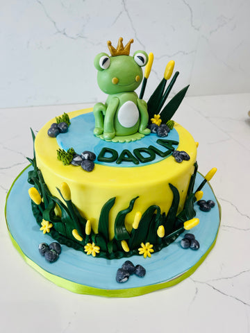 FROG FONDANT CAKE