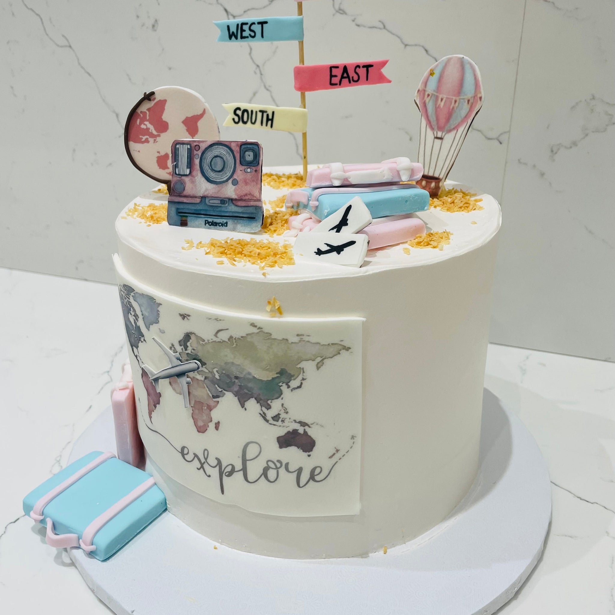TRAVEL THEME CREAM CAKE