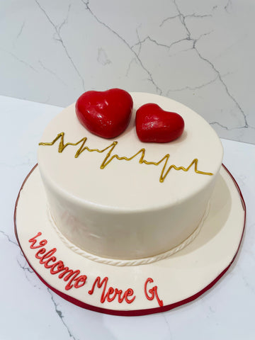 HEARTBEAT FONDANT CAKE