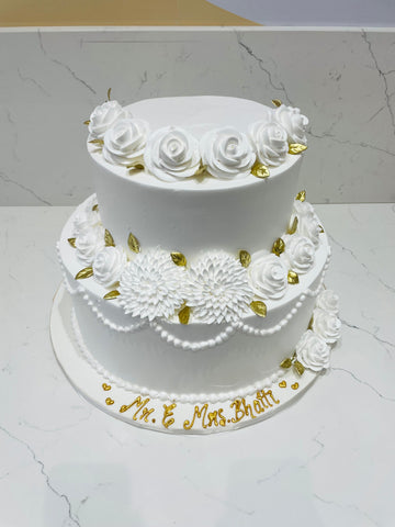 WHITE & GOLD WEDDING CAKE